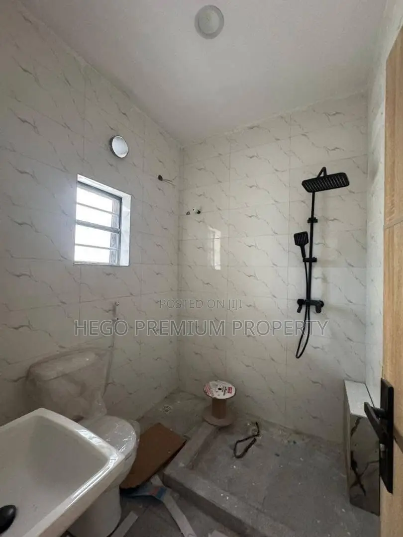 4bdrm Duplex in Estate, Rukpokwu for sale in Rukpokwu