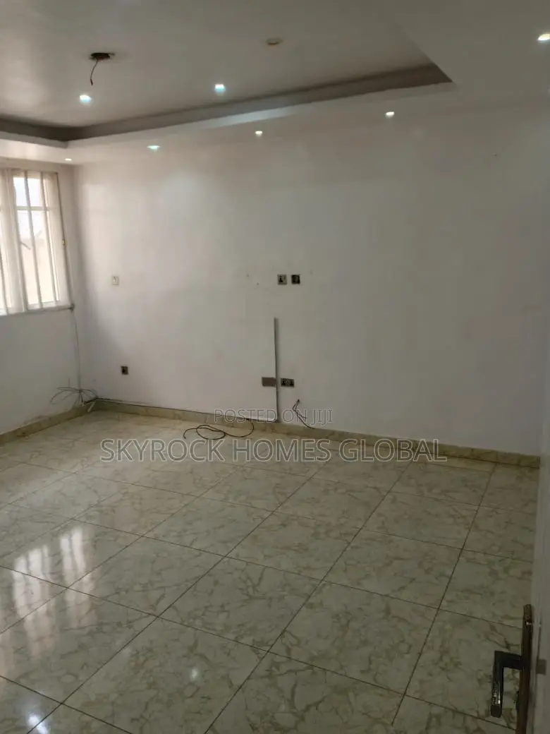 1bdrm Apartment in Agungi for rent in Agungi