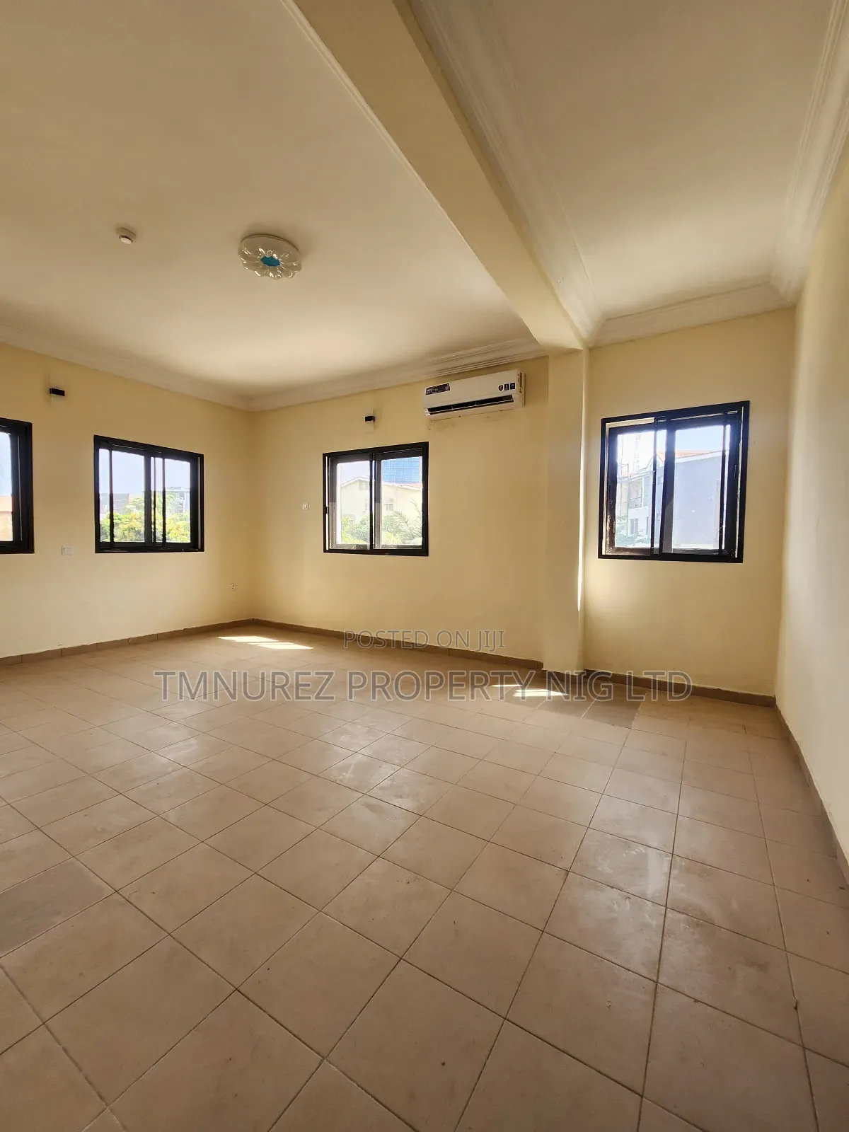 3bdrm Apartment in Lekki Phase1 for rent in Lekki
