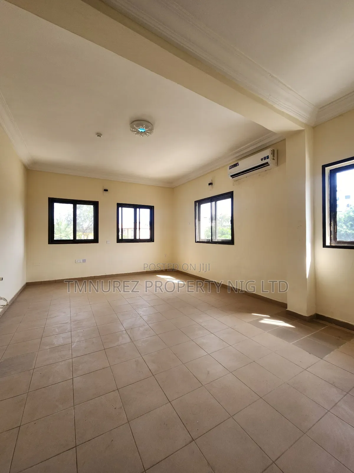 3bdrm Apartment in Lekki Phase1 for rent in Lekki