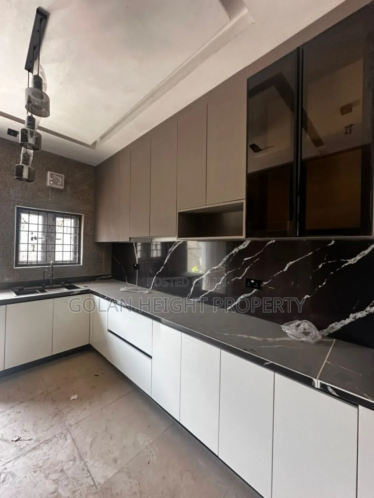 4bdrm Townhouse / Terrace in Diplomatic City Zone, Katampe Extension in Katampe Extension