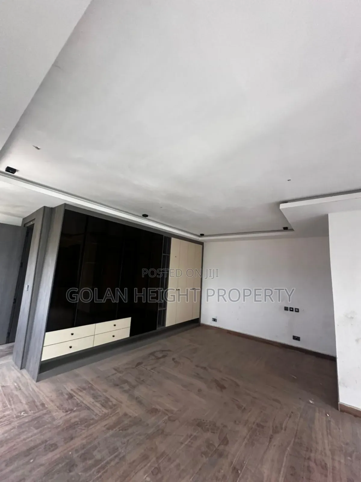 4bdrm Townhouse / Terrace in Diplomatic City Zone, Katampe Extension in Katampe Extension