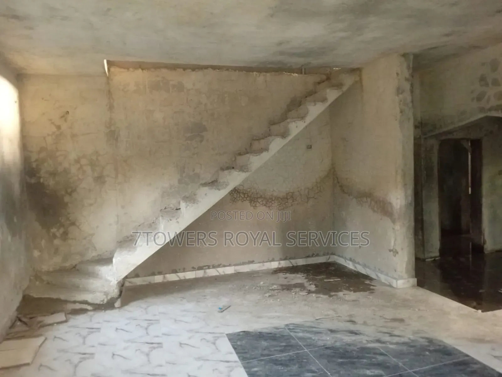 5bdrm Duplex in Awoyay, Awoyaya for sale in Awoyaya