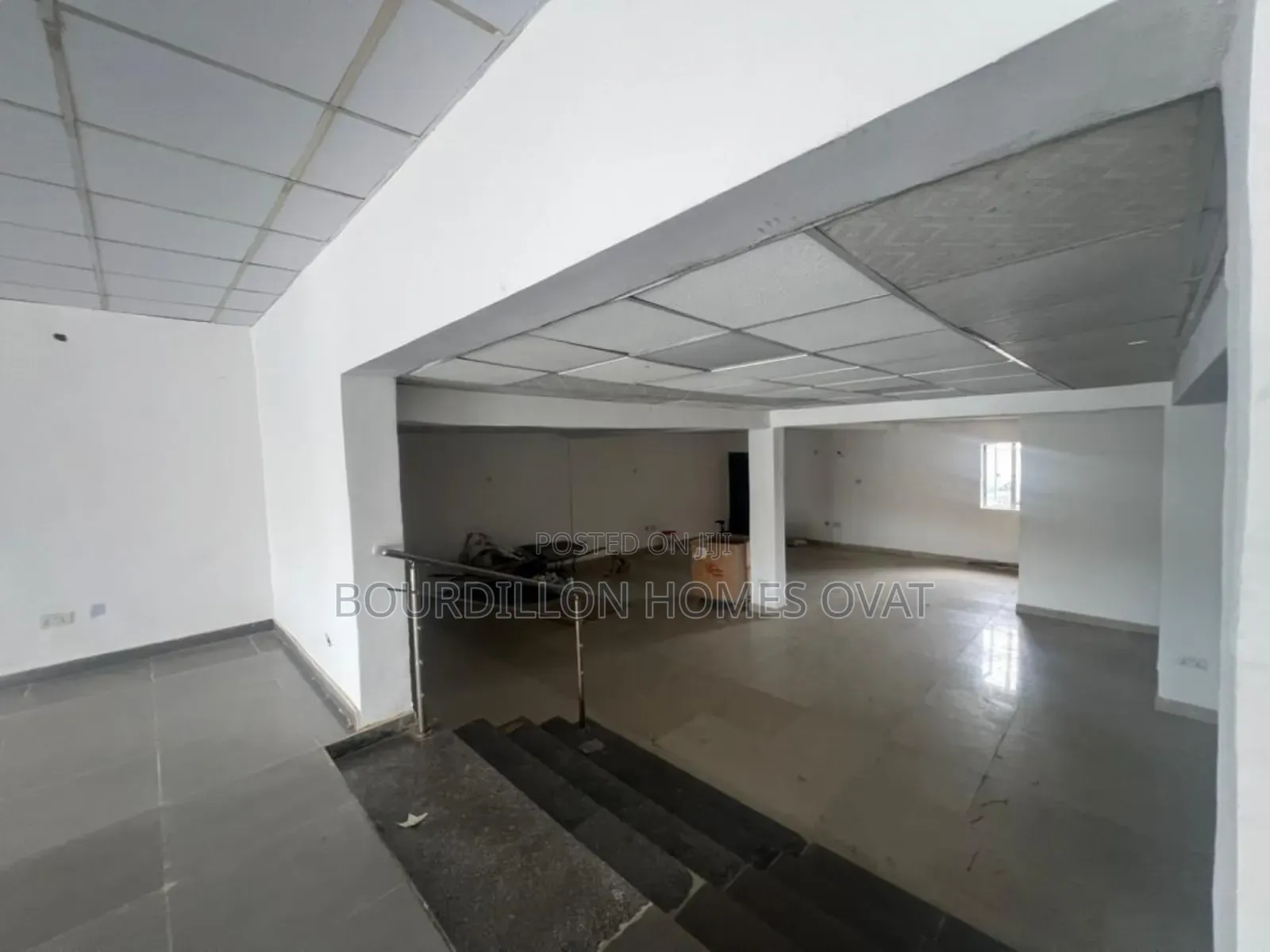 Office Space/Shop Space in Lekki Phase 1
