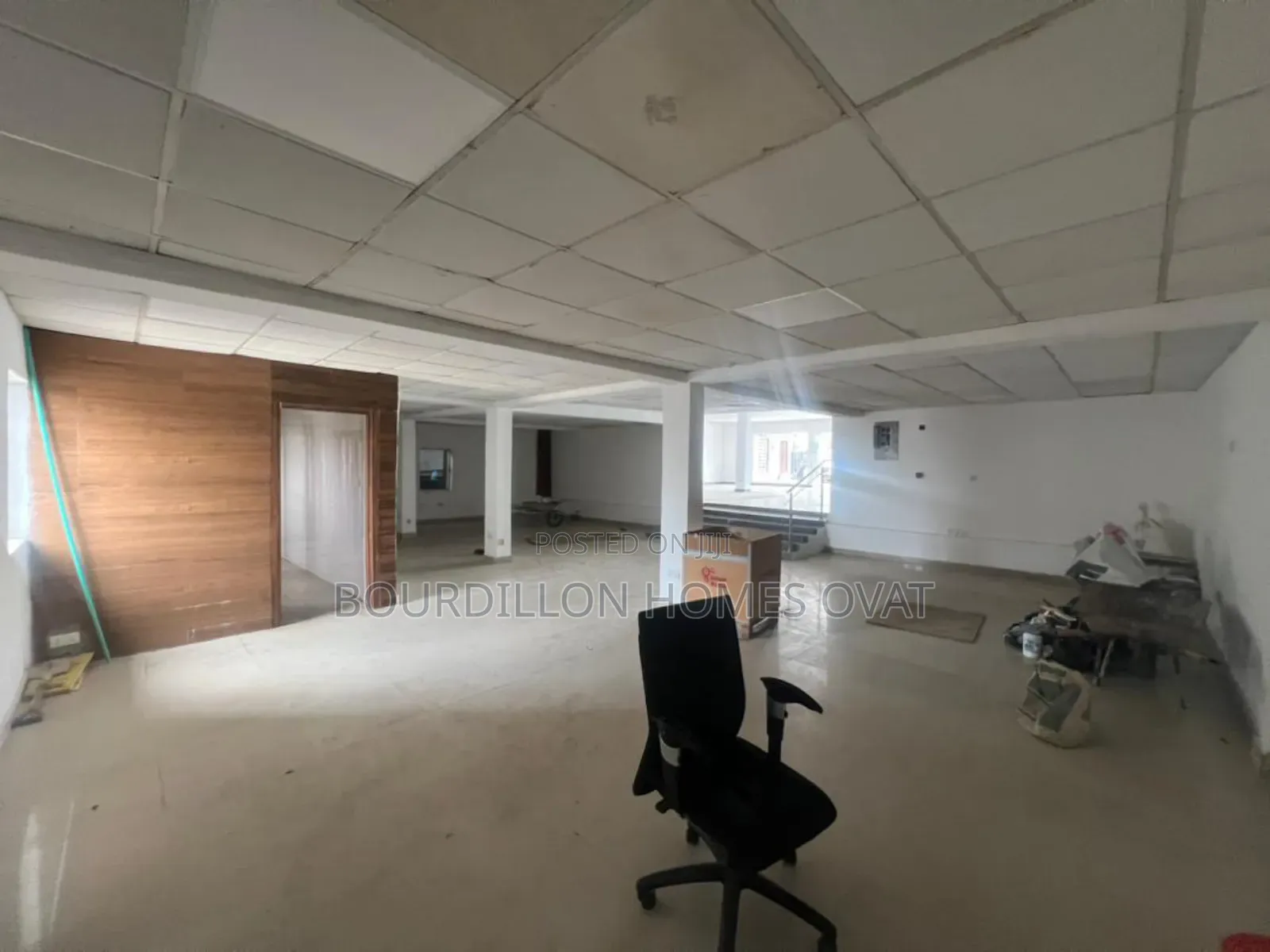 Office Space/Shop Space in Lekki Phase 1