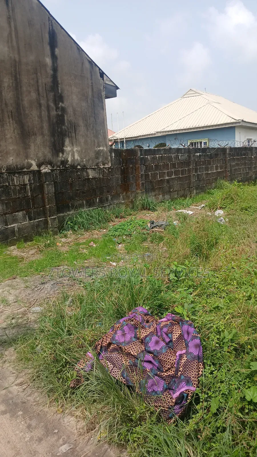4bdrm Bungalow in Close To Epe Campus for sale in Epe