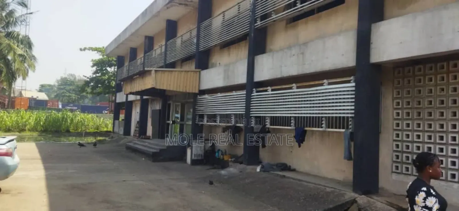 Erstwillig Construction 4 Sale Distress Lagos in Falomo