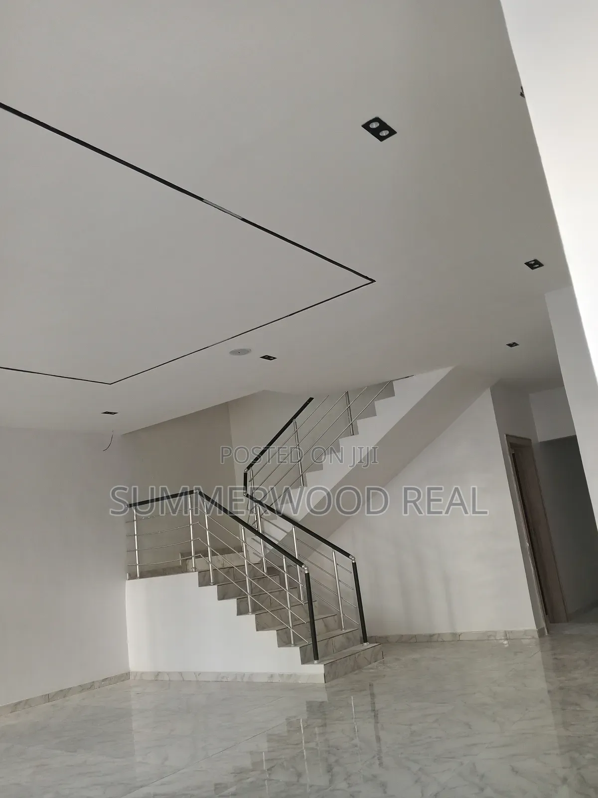 5bdrm Duplex in Lekki Phase 2 for rent in Lekki Phase 2