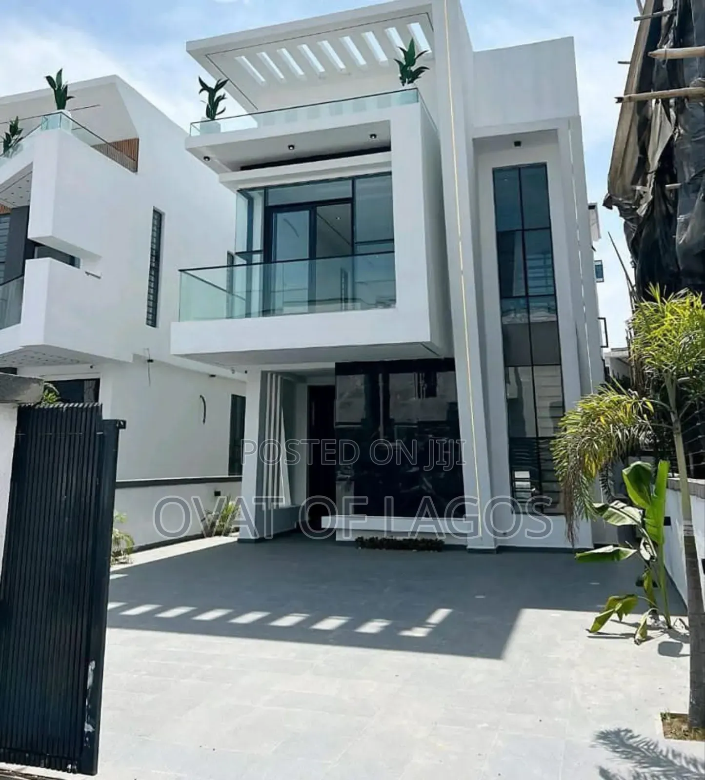 5bdrm Duplex in Second Lekki for sale in Lekki