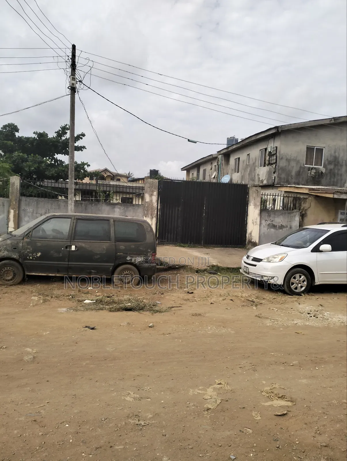 3bdrm Block of Flats in Ikotun Idimu Lagos, Iseri Olofin for sale in Iseri Olofin