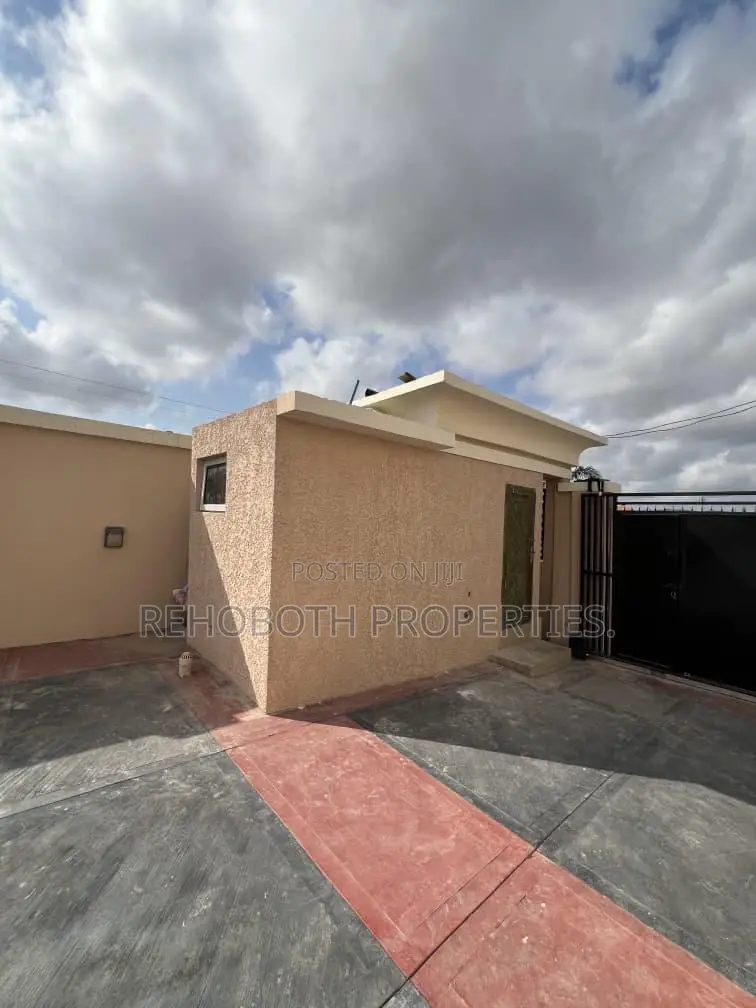 4bdrm Duplex in Akoto Elebu, Akala Express for sale in Akala Express