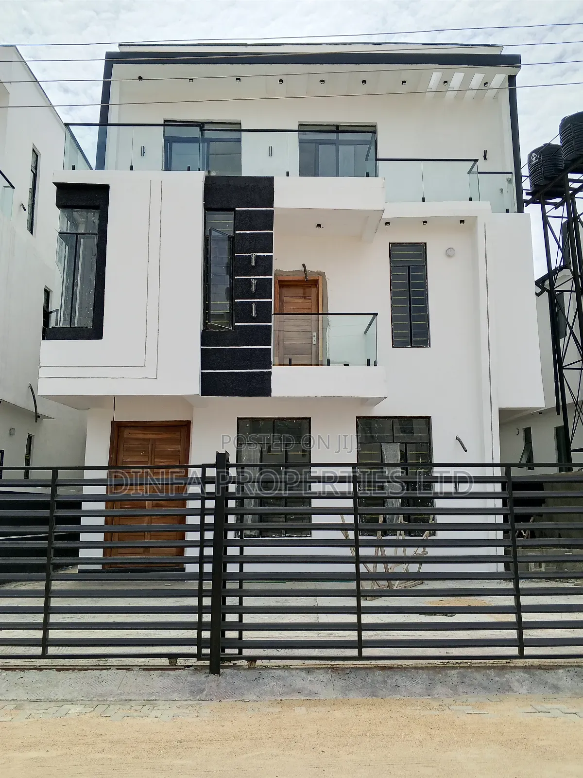 5bdrm Duplex in Lekki Toll Gate, Chevron for sale in Chevron