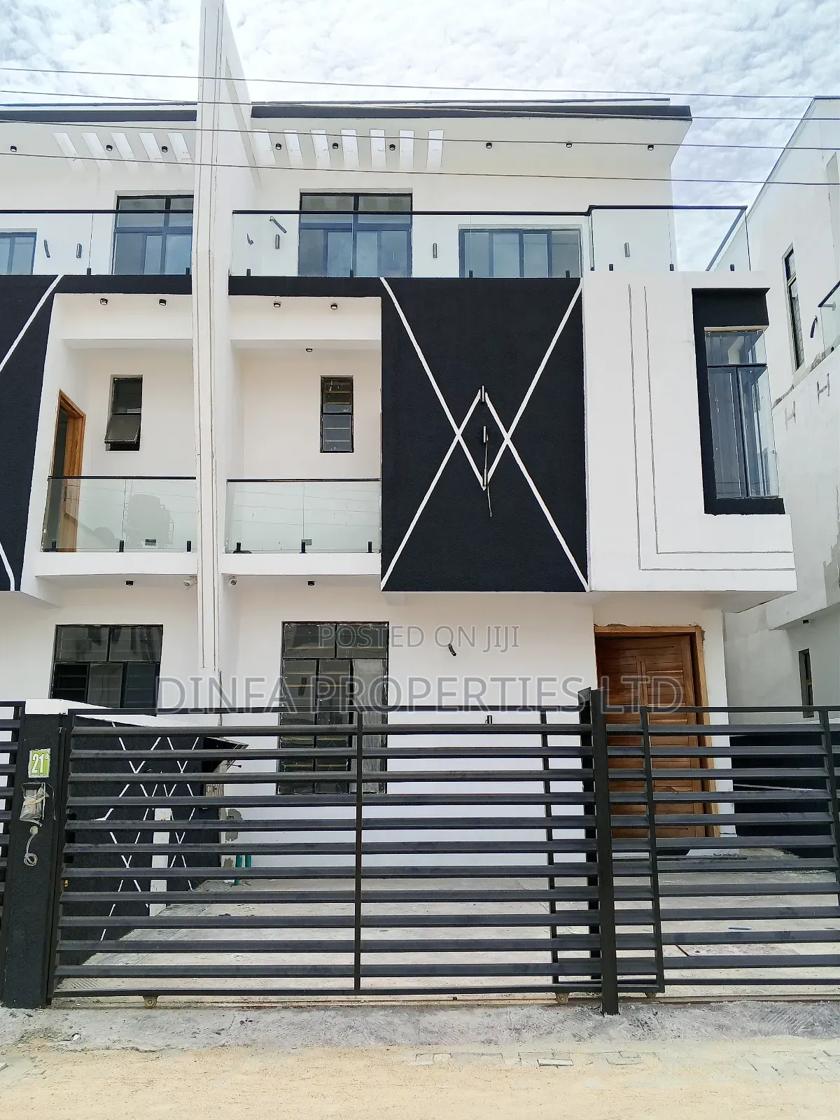5bdrm Duplex in Lekki Toll Gate, Chevron for sale in Chevron