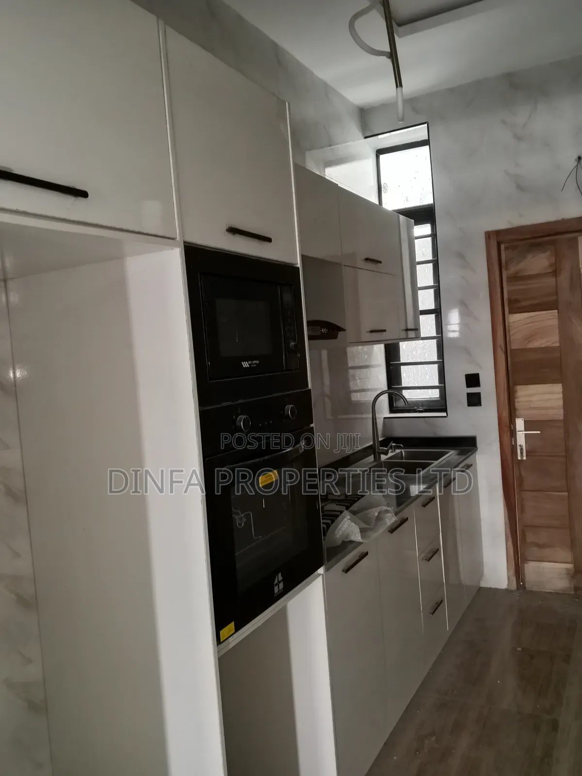 3bdrm Duplex in Lekki Toll Gate, Chevron for sale in Chevron