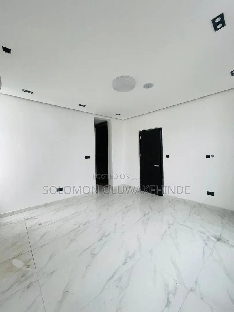 4bdrm Duplex in Ikate for sale in Ikate
