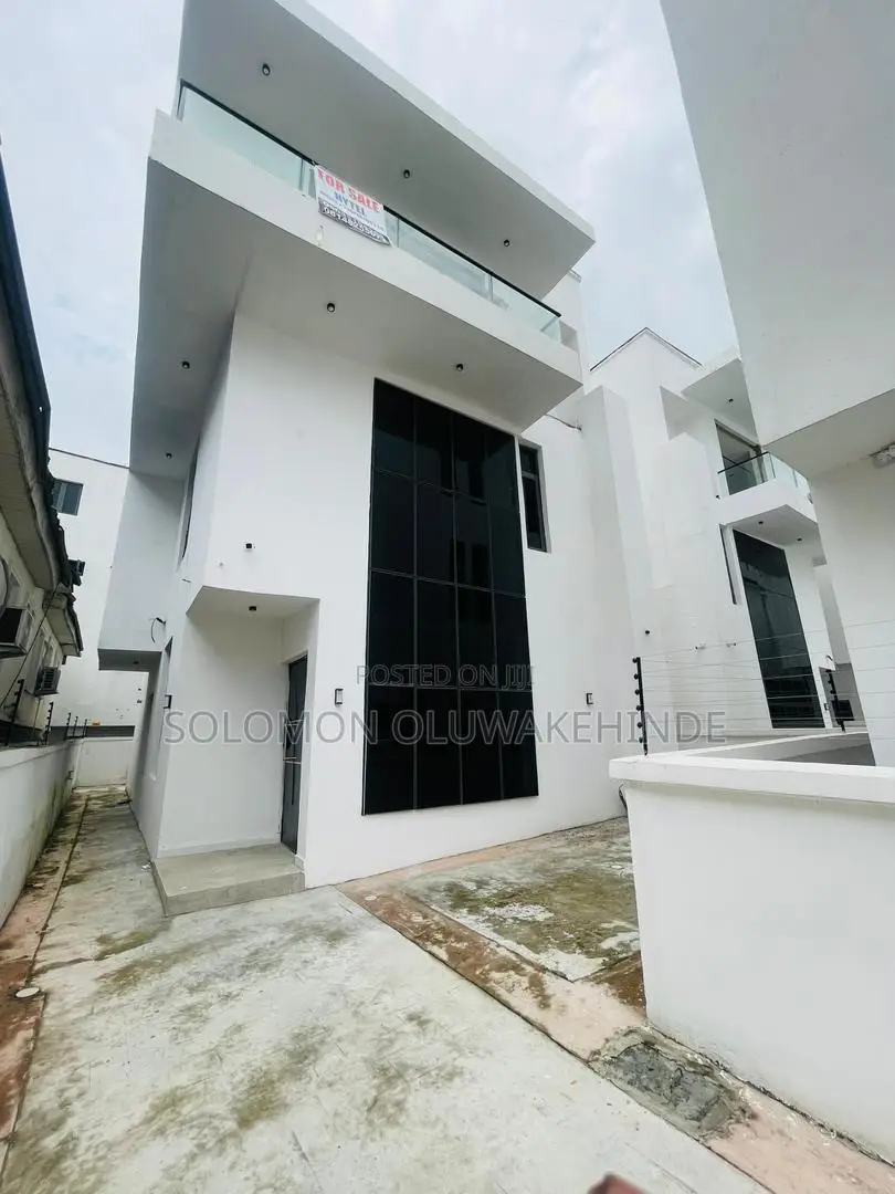 4bdrm Duplex in Ikate for sale in Ikate