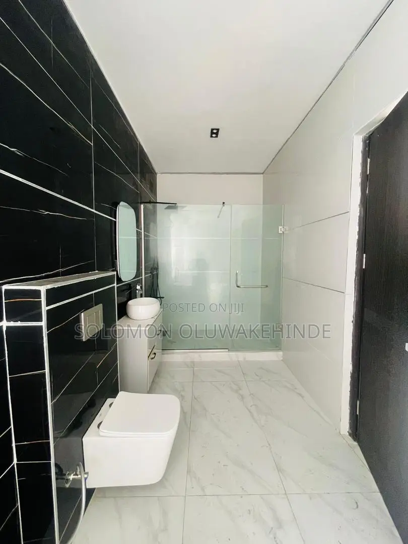 4bdrm Duplex in Ikate for sale in Ikate