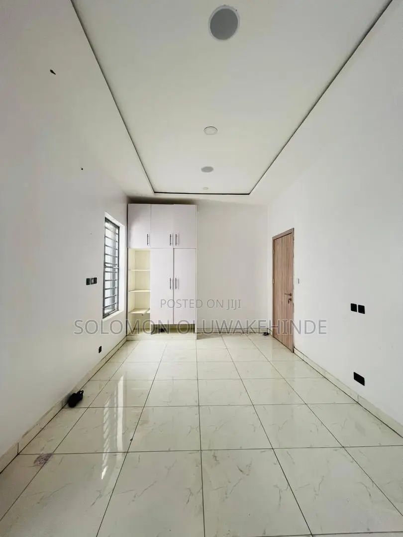 4bdrm Duplex in Ikate for sale in Ikate