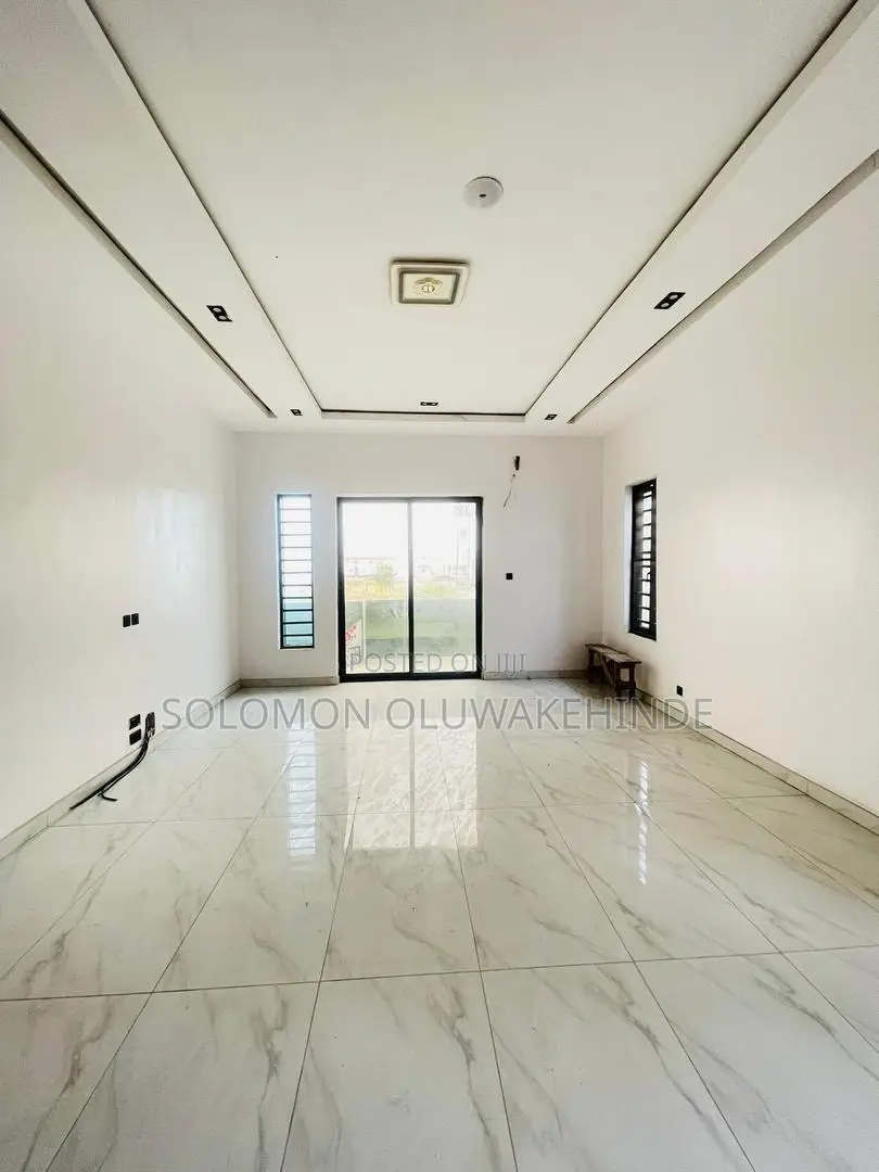4bdrm Duplex in Ikate for sale in Ikate