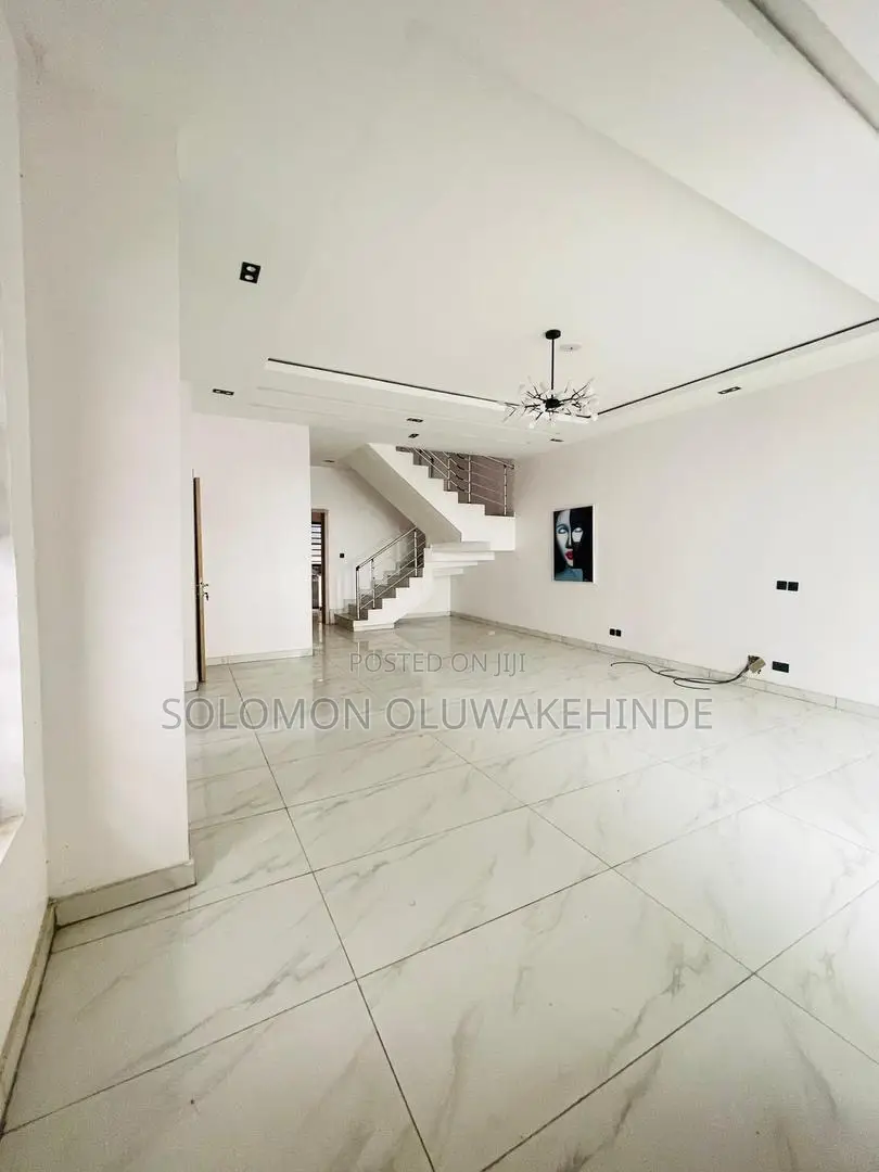 4bdrm Duplex in Ikate for sale in Ikate