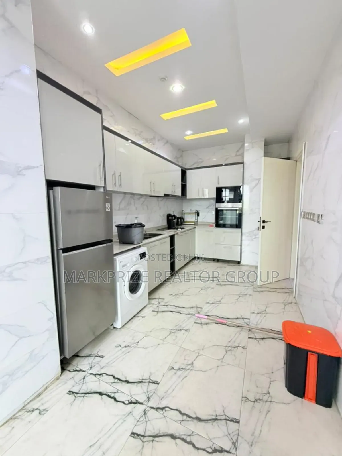 3bdrm Apartment in Ikeja Gra for sale in Ikeja GRA