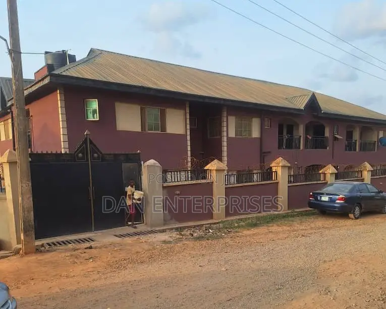 2bdrm Block of Flats in Sagamu Gra for sale in Sagamu