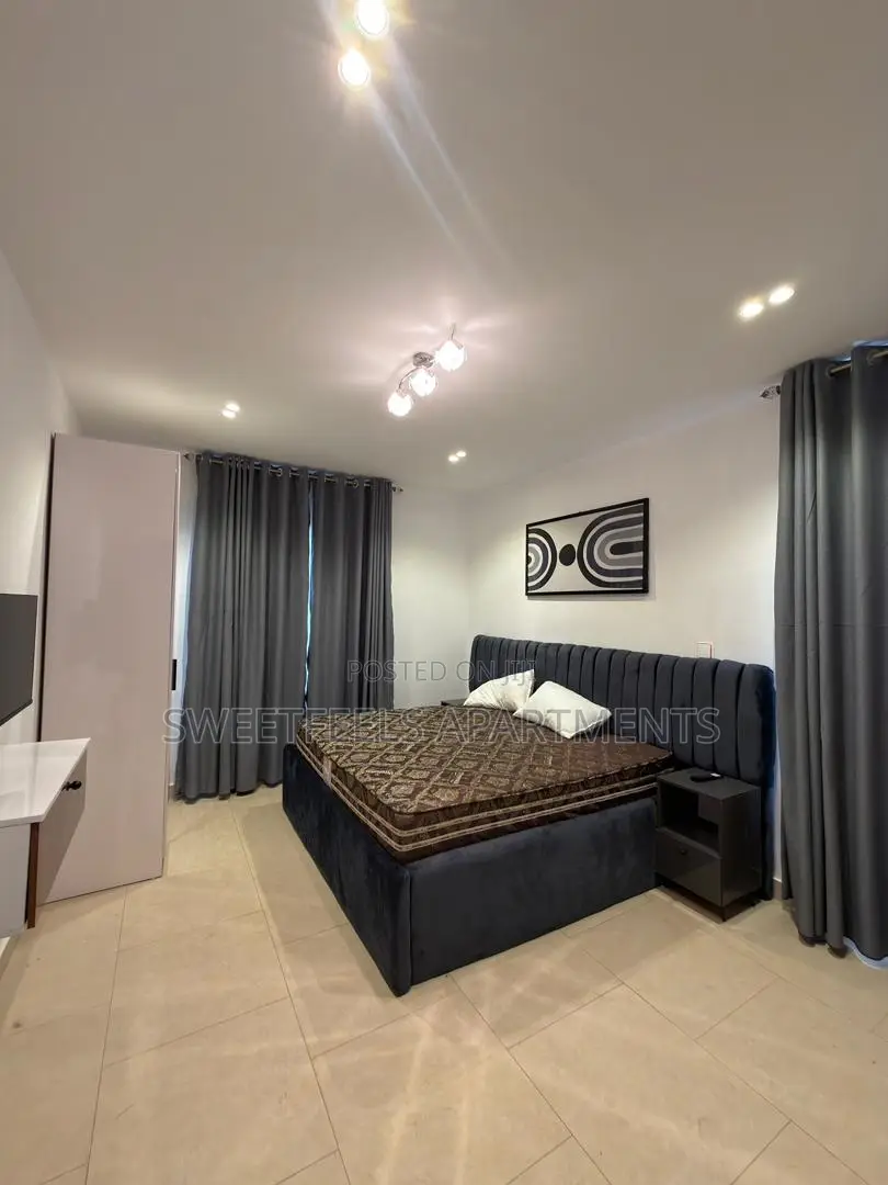 Luxury 3-Bedroom Shortlet – in Jericho