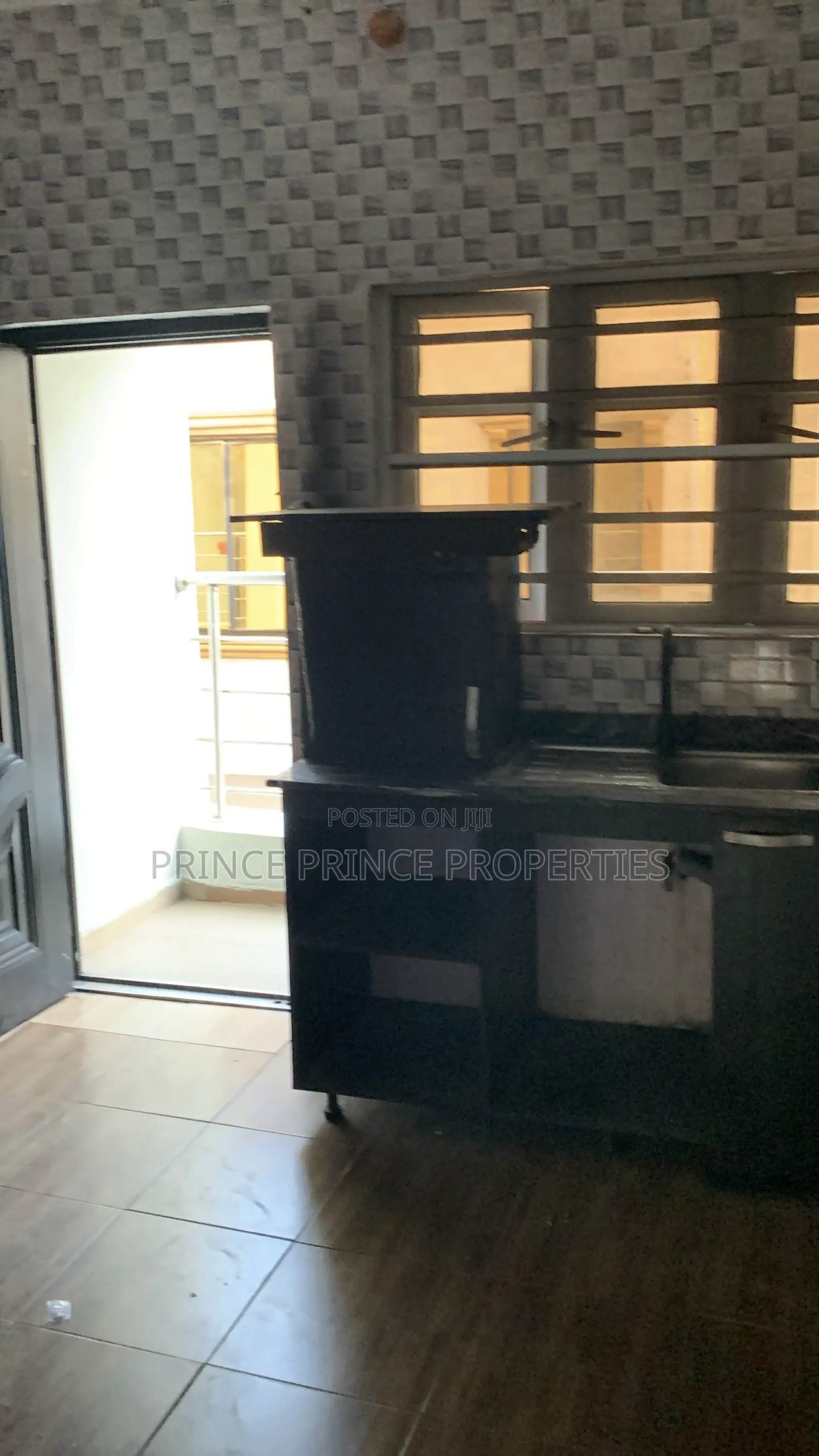 Furnished 3bdrm Block of Flats in Green Estate, Apple Junction for rent in Apple Junction