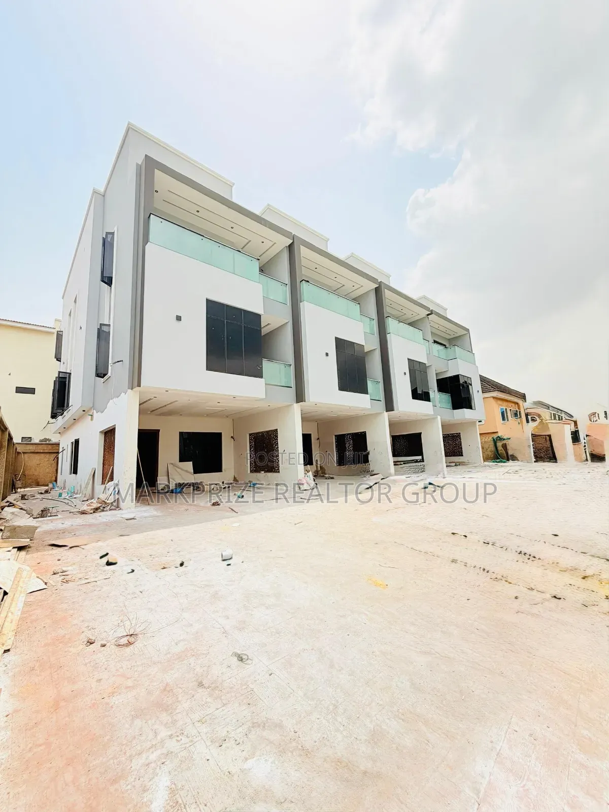 4bdrm Duplex in Omole Phase 2 Ikeja for sale in Omole Phase 2
