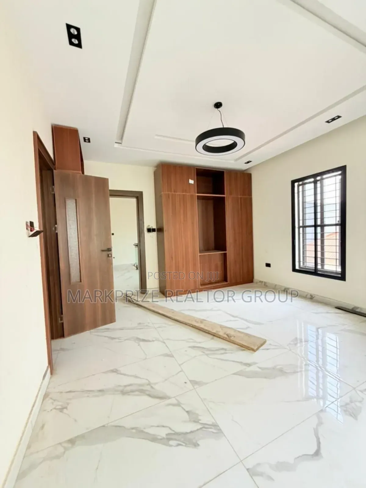 4bdrm Duplex in Omole Phase 2 Ikeja for sale in Omole Phase 2