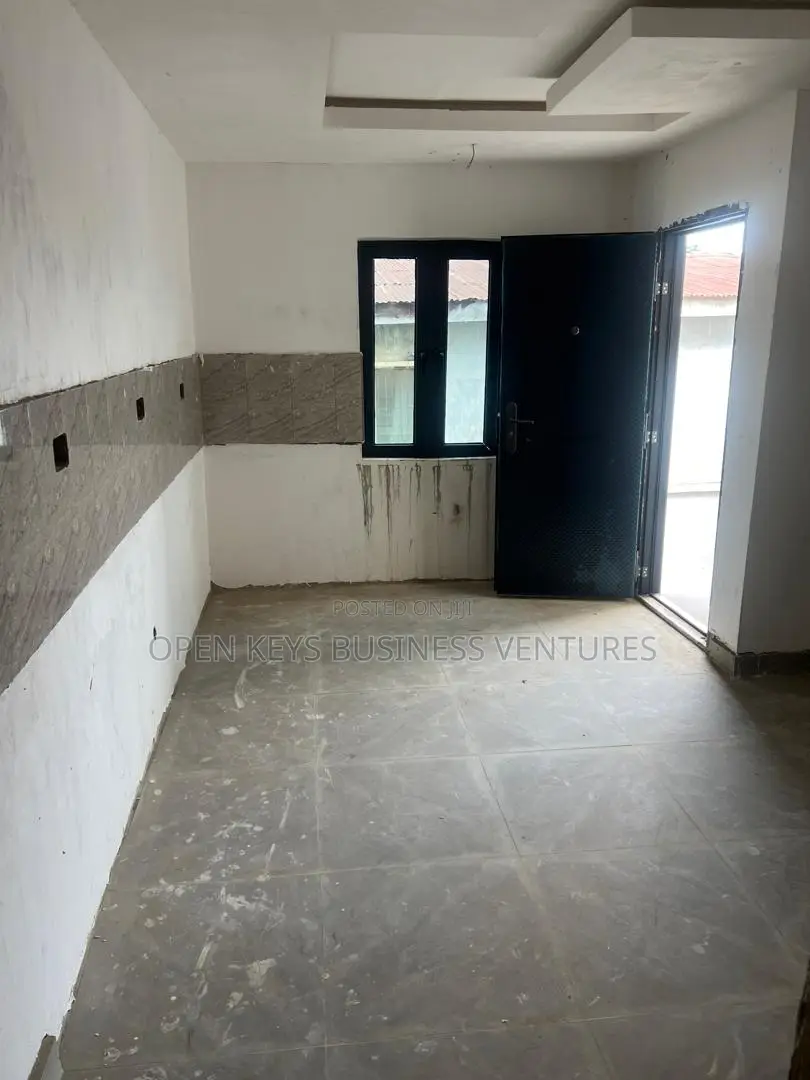 4bdrm Duplex in Majerita Hotel, Adeoyo for sale in Adeoyo