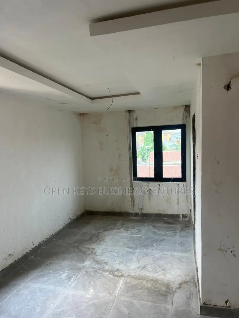 4bdrm Duplex in Majerita Hotel, Adeoyo for sale in Adeoyo