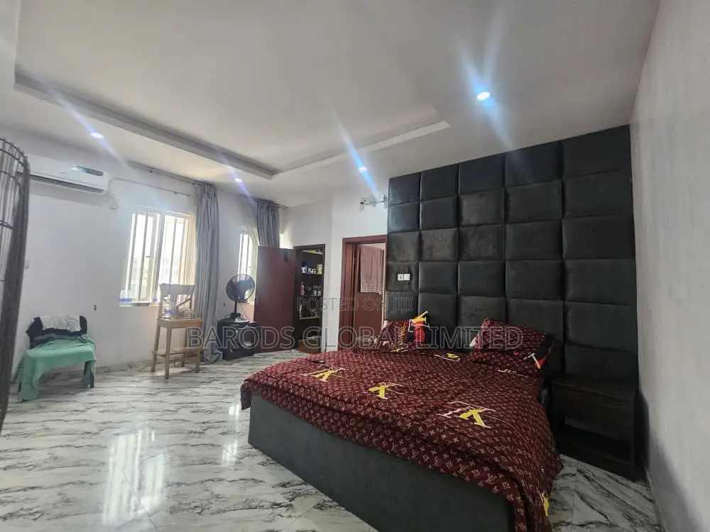 6bdrm Duplex in Lipede Estate,, Abeokuta South for sale in Abeokuta South