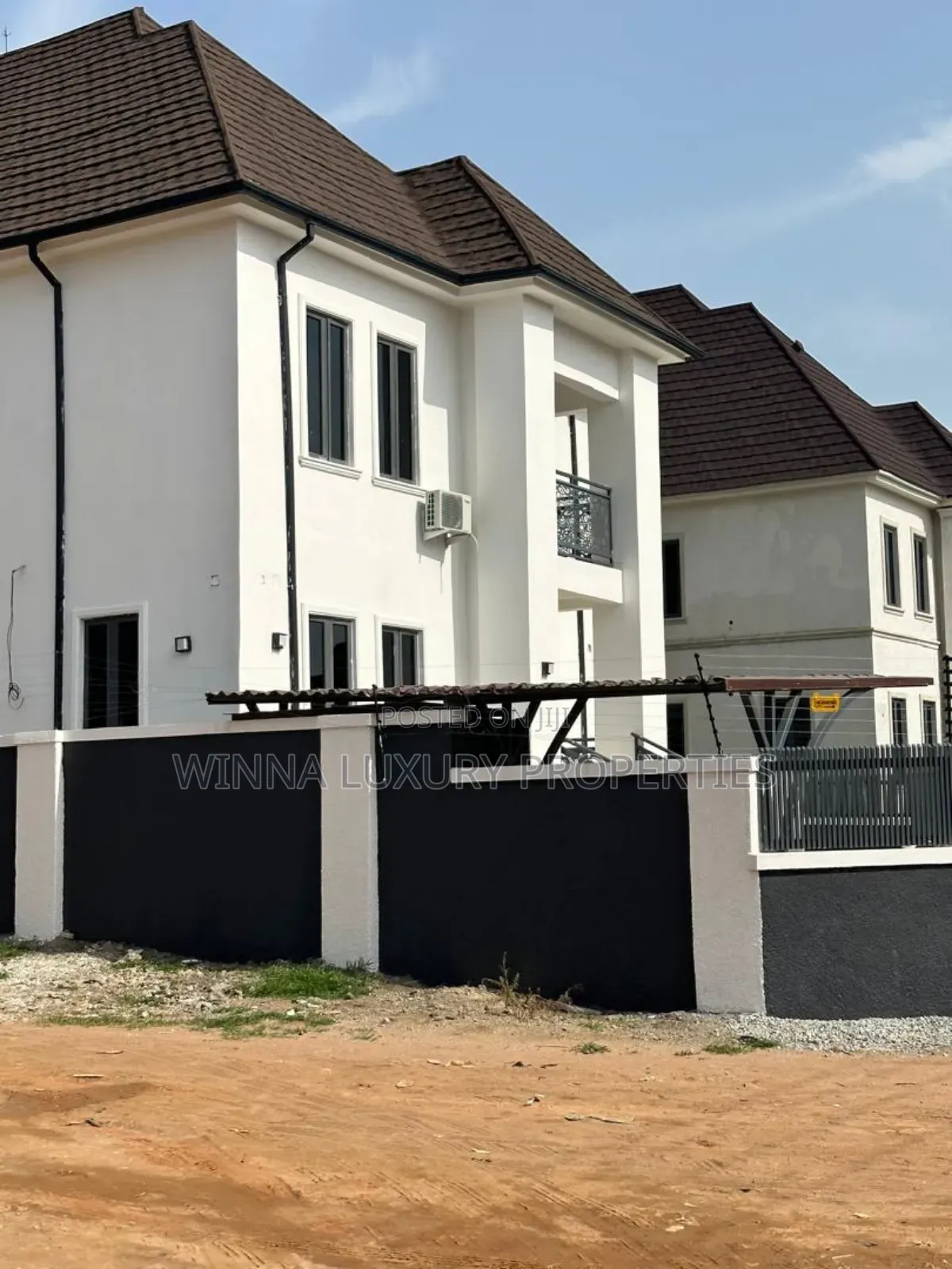 4bdrm Duplex in Gold City Estate, Lugbe District for sale in Lugbe District