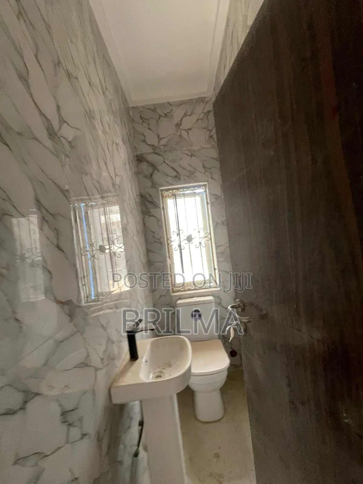 5bdrm Duplex in Katampe (Main) for sale in Katampe (Main)