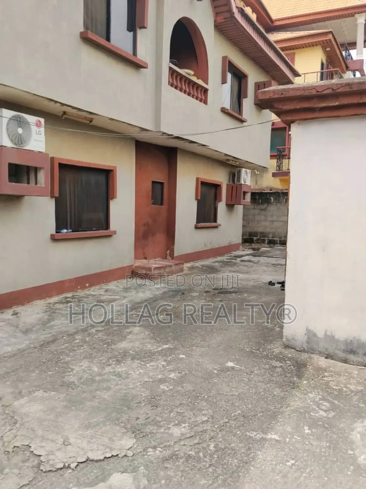 3bdrm Block of Flats in Ago Palace for sale in Ago Palace