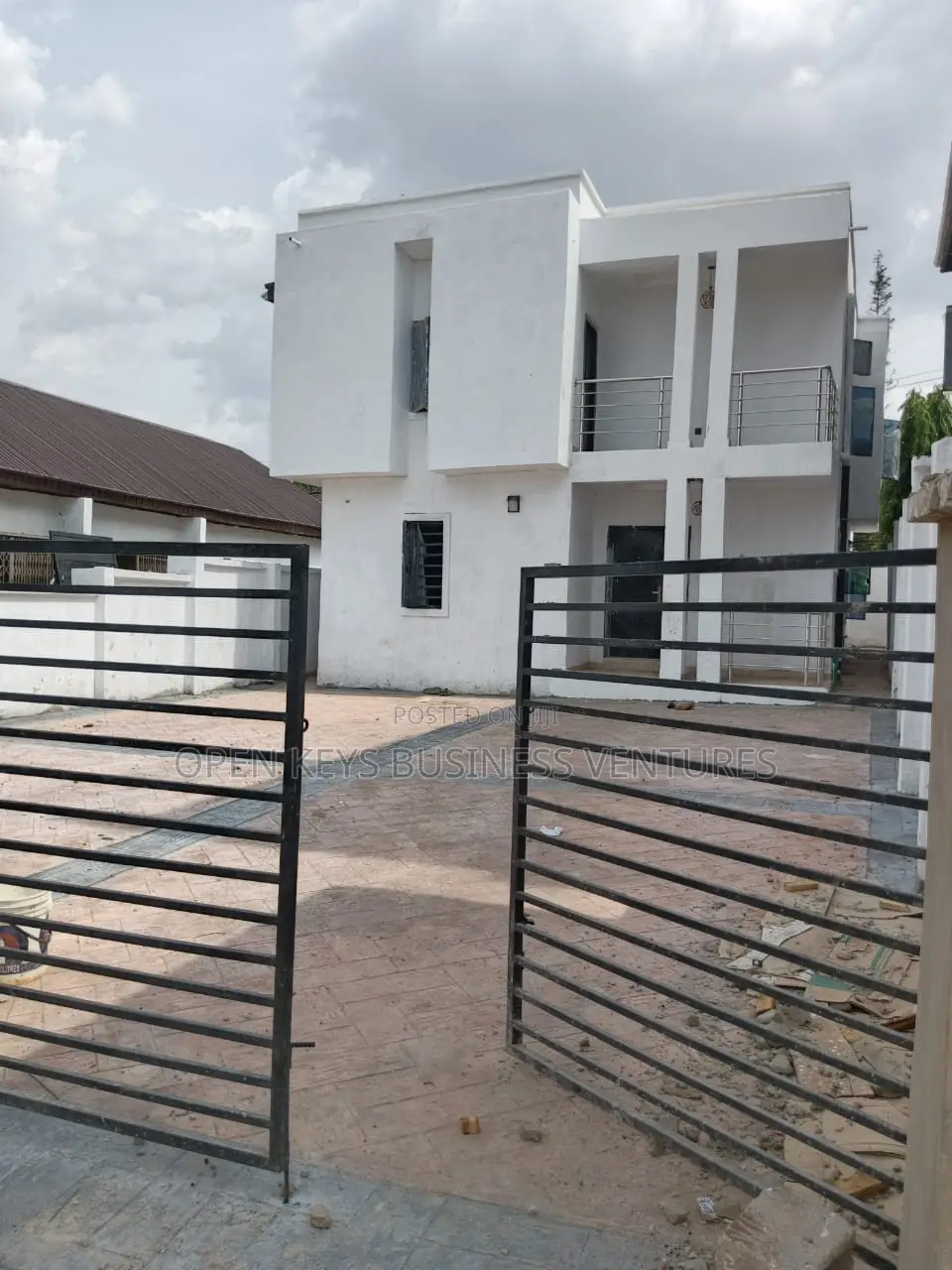 4bdrm Duplex in Adeyi, Old Bodija for sale in Old Bodija