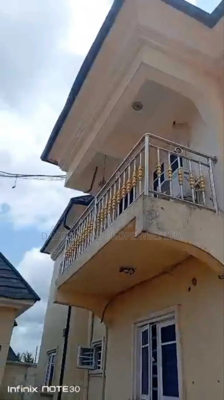 12bdrm Block of Flats in Benin City for sale in Benin City