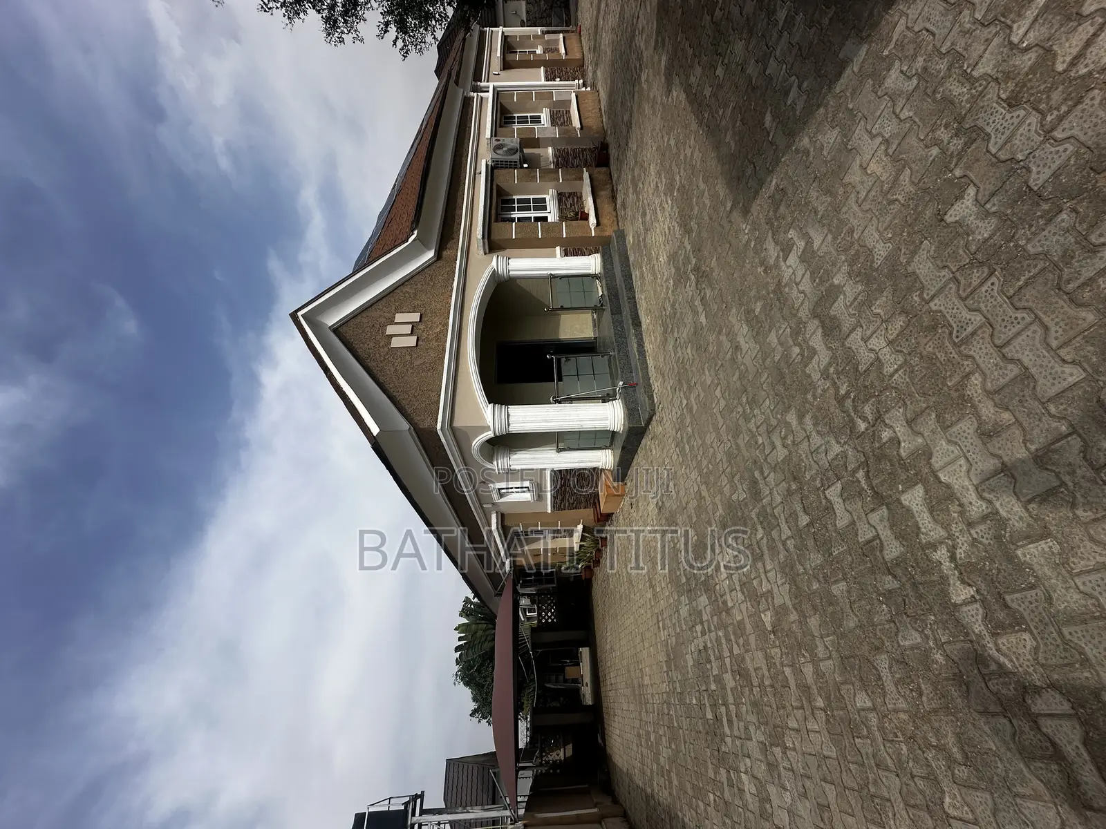5bdrm Bungalow in Life Camp for sale in Life Camp