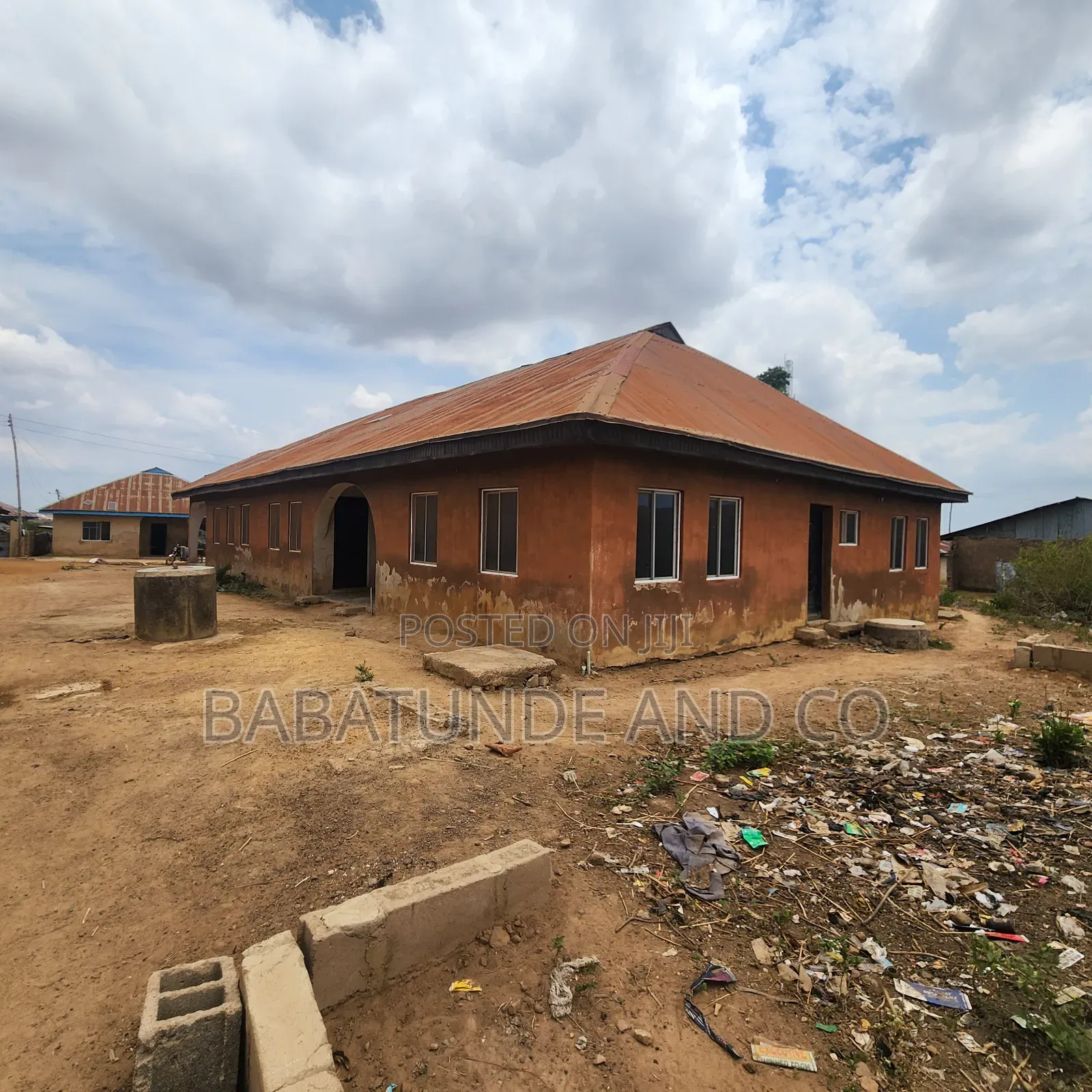 5bdrm Bungalow in Soka for sale in Soka