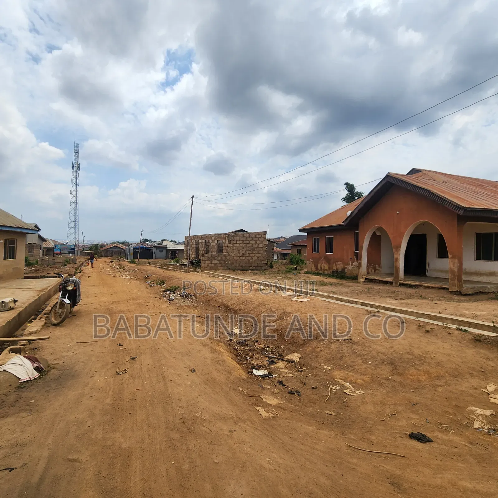 5bdrm Bungalow in Soka for sale in Soka