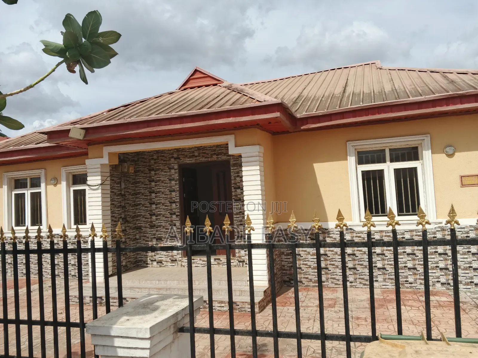 3bdrm Bungalow in Gold Estate, Ayobo for sale in Ayobo