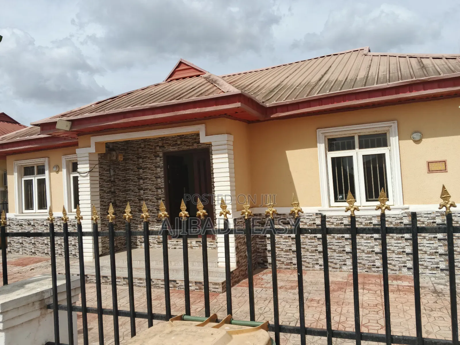 3bdrm Bungalow in Gold Estate, Ayobo for sale in Ayobo
