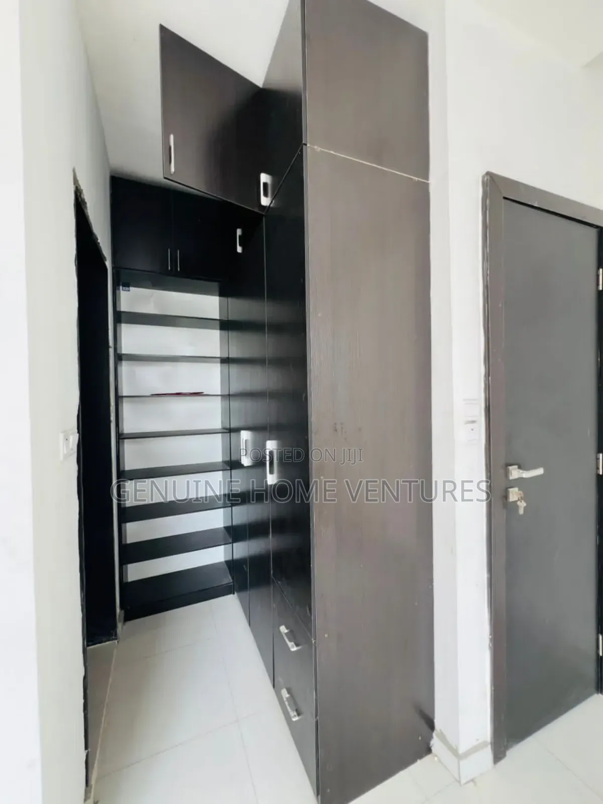 4bdrm Duplex in Ikota for sale in Ikota