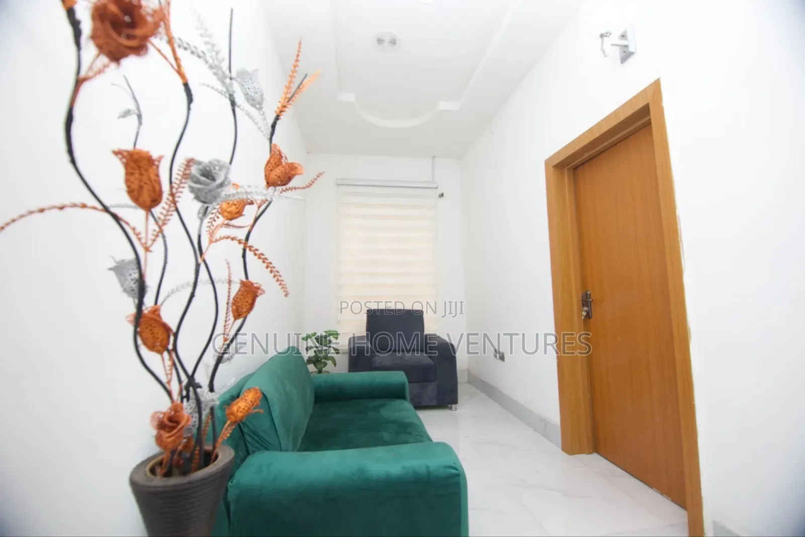 Furnished 4bdrm Duplex in Orchid, Chevron for sale in Chevron