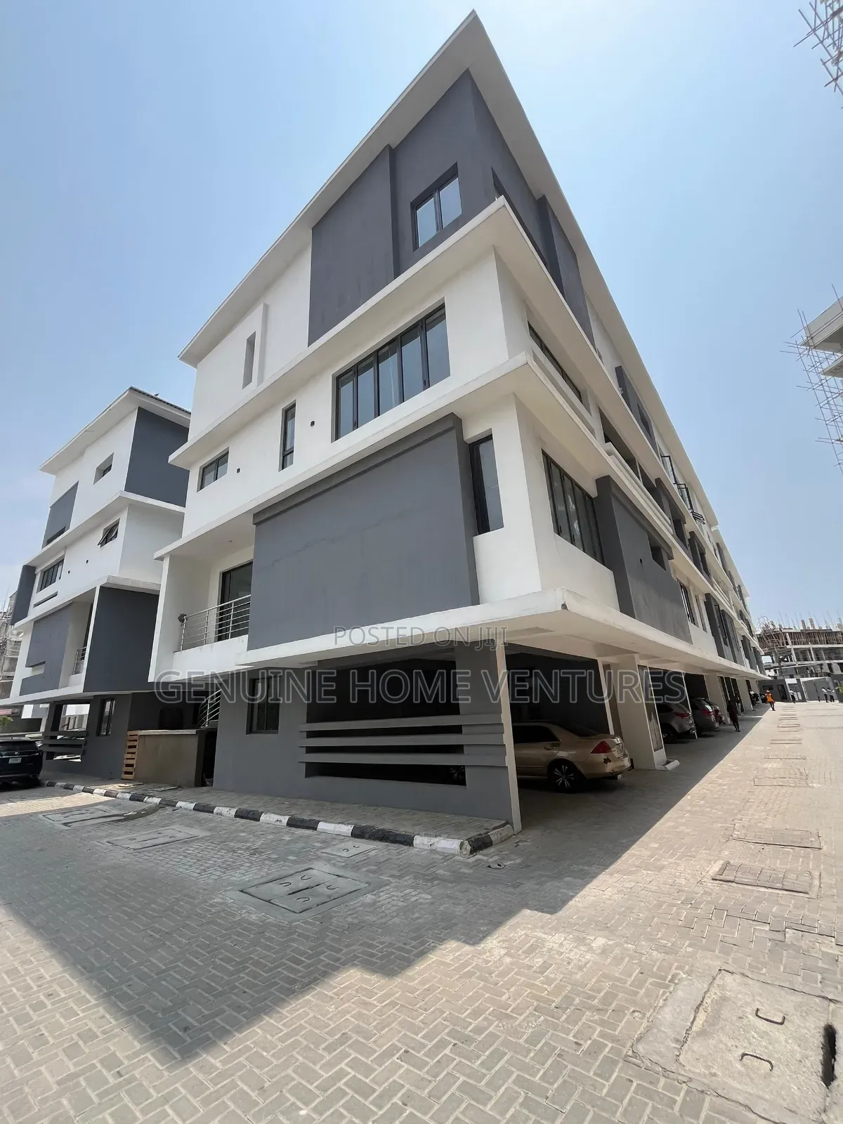 4bdrm Duplex in Lekki Phase One for sale in Lekki Phase 1
