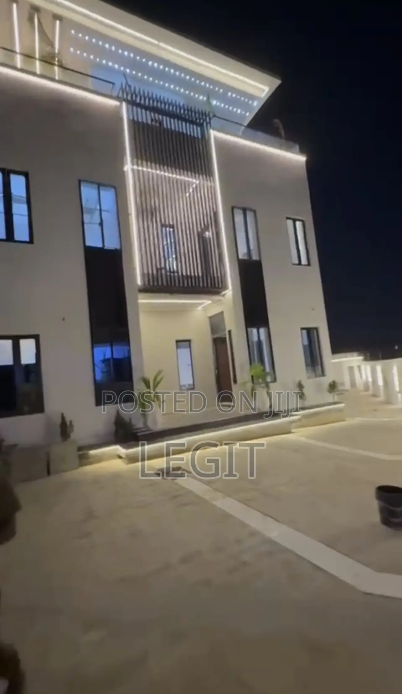 5bdrm Duplex in Guzape District for sale in Guzape District