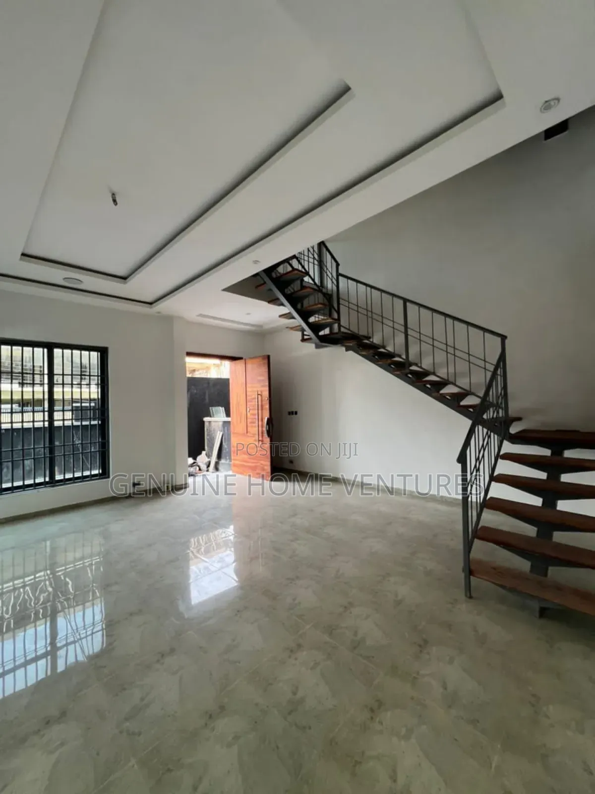 5bdrm Duplex in Ikate for sale in Ikate