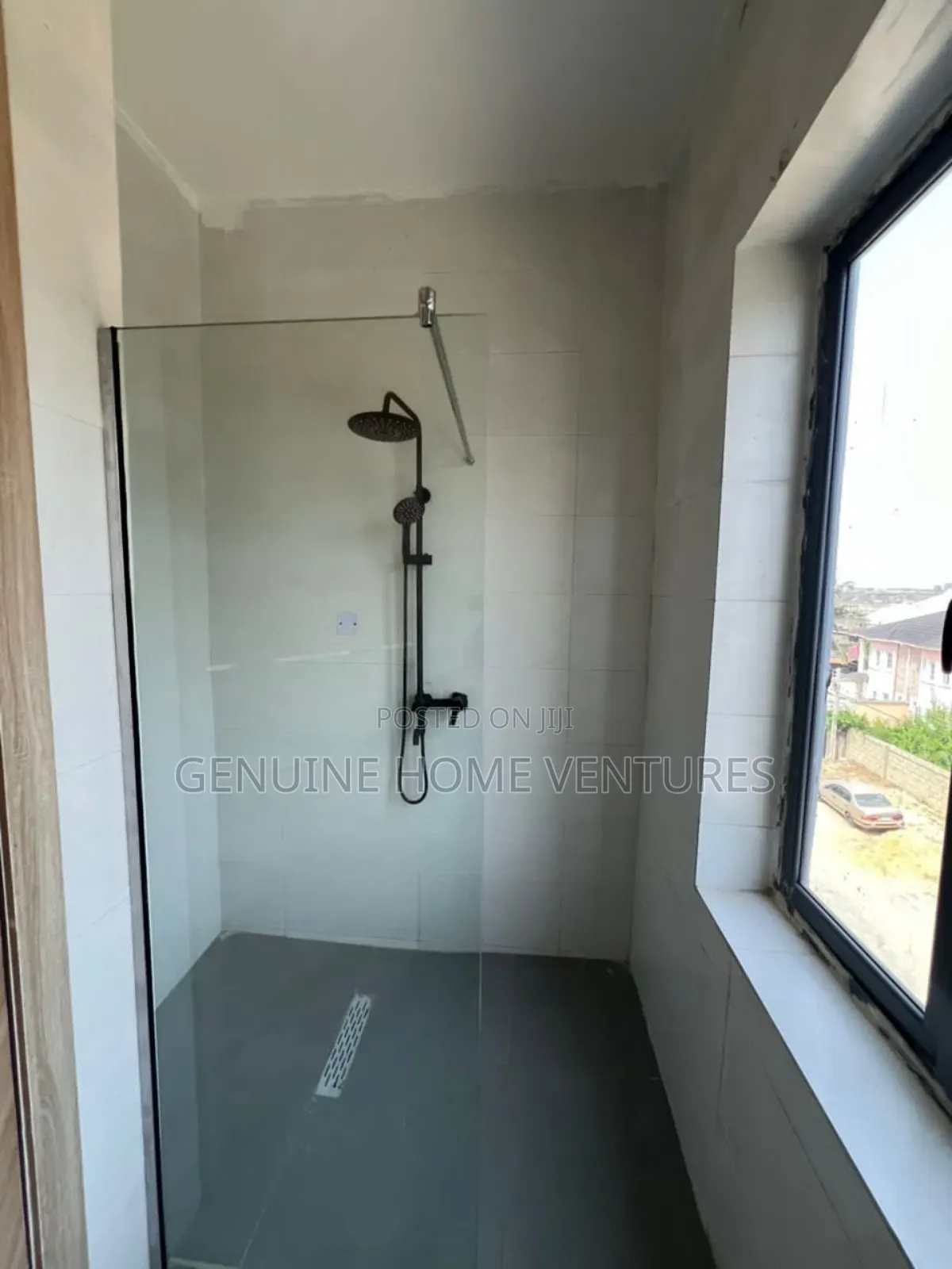 5bdrm Duplex in Ikate for sale in Ikate