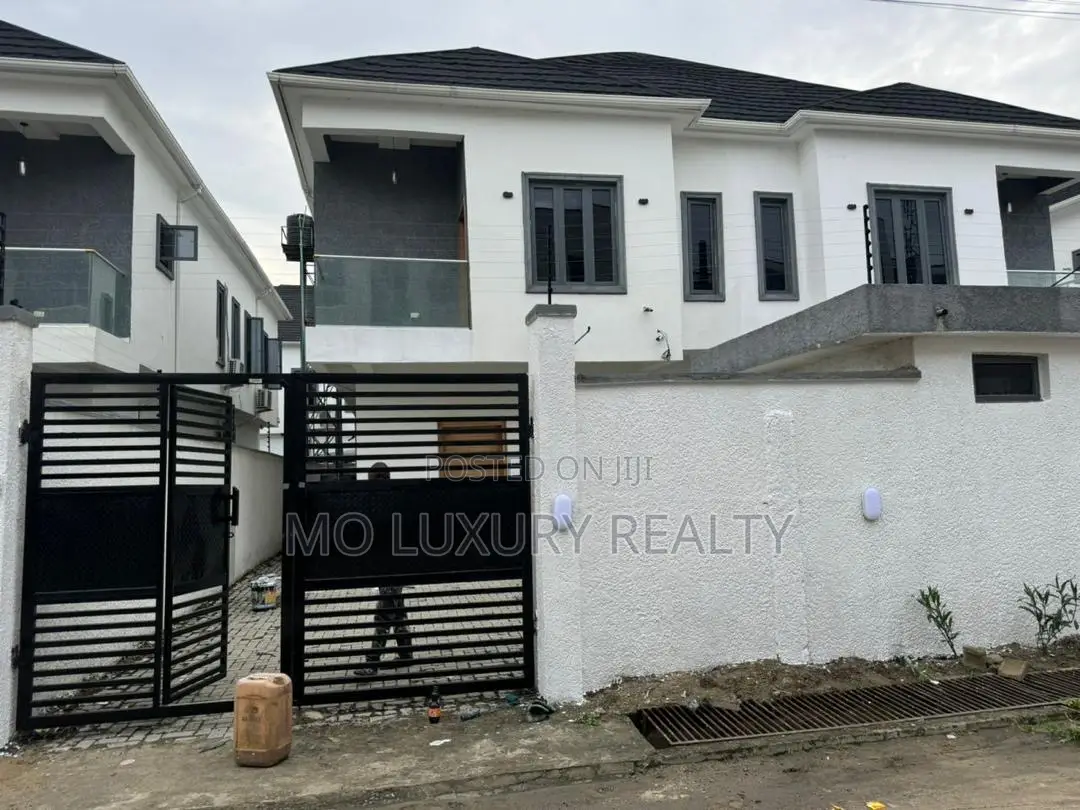 4bdrm Duplex in Lekki Phase 1 for sale in Lekki Phase 1